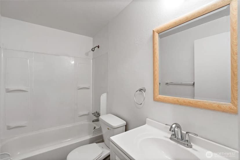 Property photo for 10423 13th Avenue Ct S, Tacoma photo 15