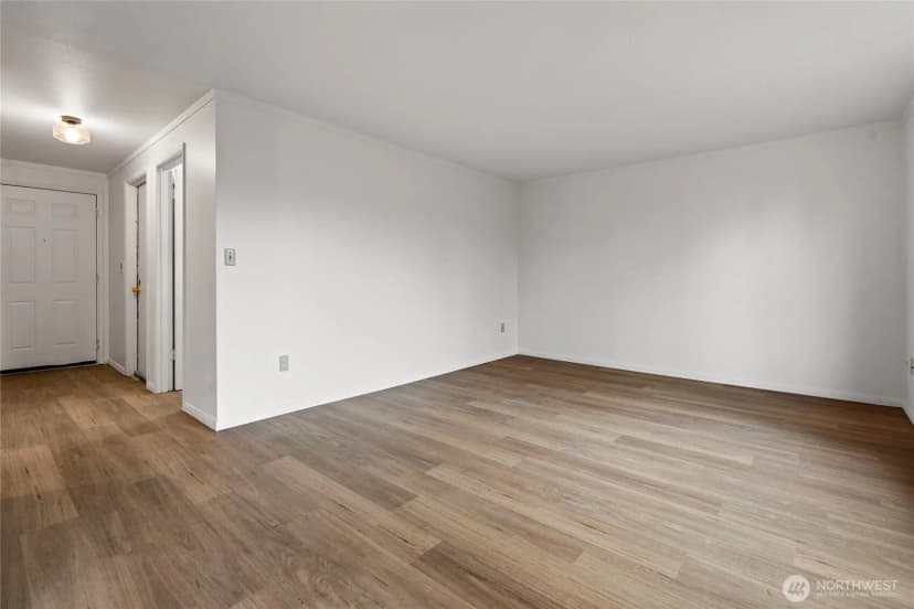 Property photo for 10423 13th Avenue Ct S, Tacoma photo 17