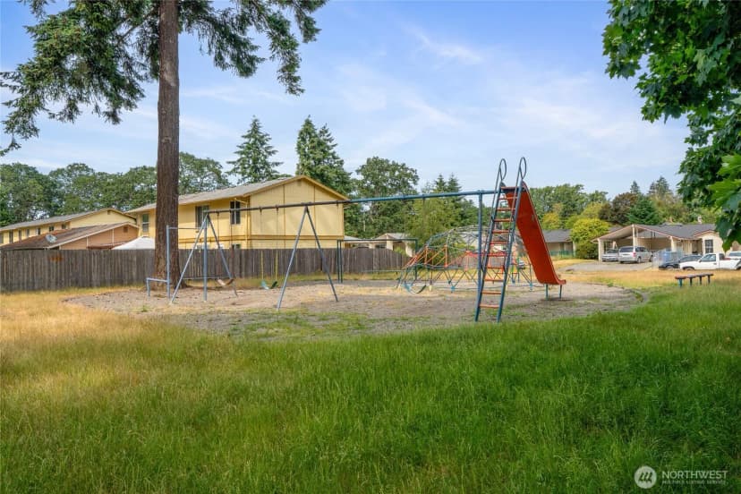 Property photo for 10423 13th Avenue Ct S, Tacoma photo 26