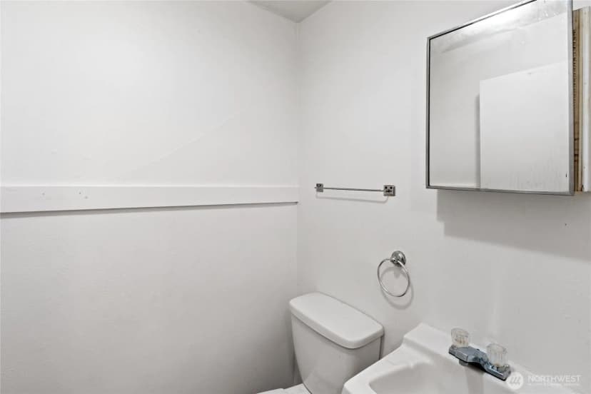 Property photo for 10423 13th Avenue Ct S, Tacoma photo 11