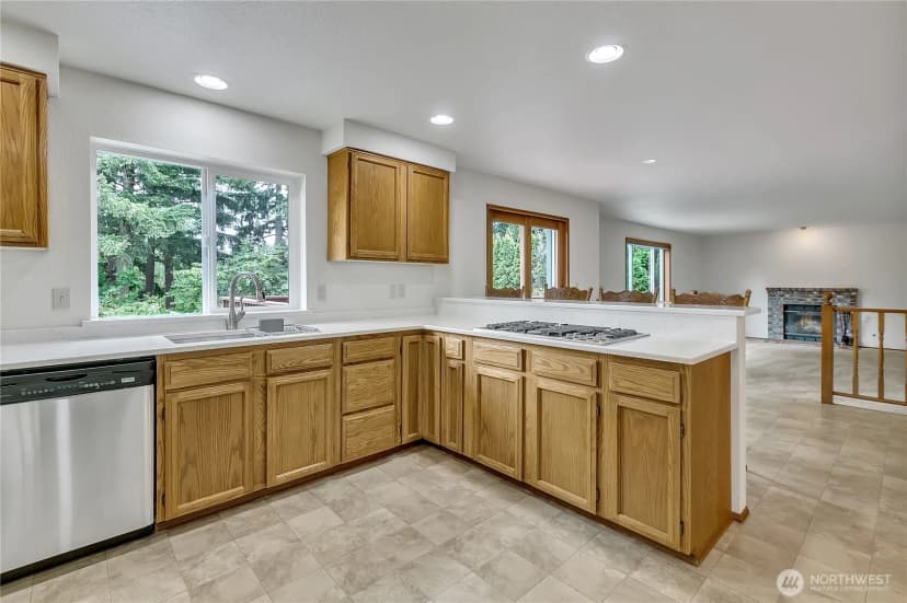 Property photo for 28328 229th Avenue Se, Maple Valley photo 12
