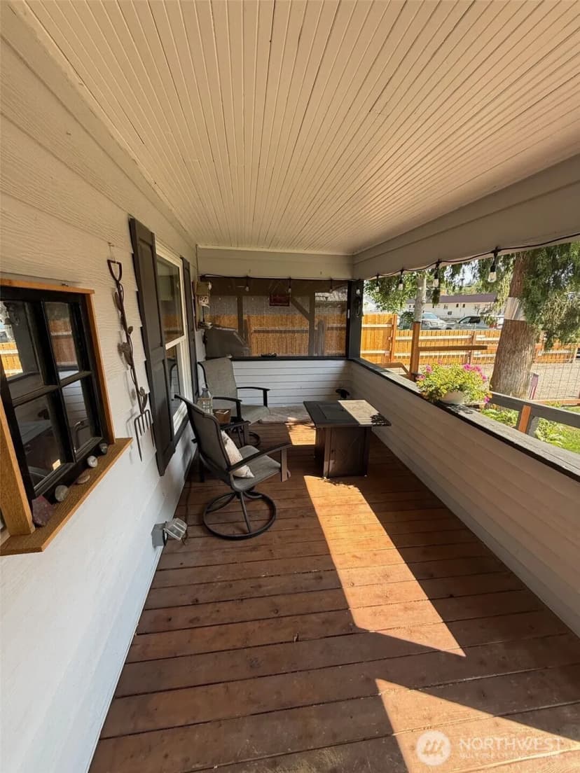 Property photo for 416 Cedar Street S, Omak photo 29