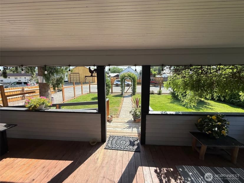 Property photo for 416 Cedar Street S, Omak photo 31