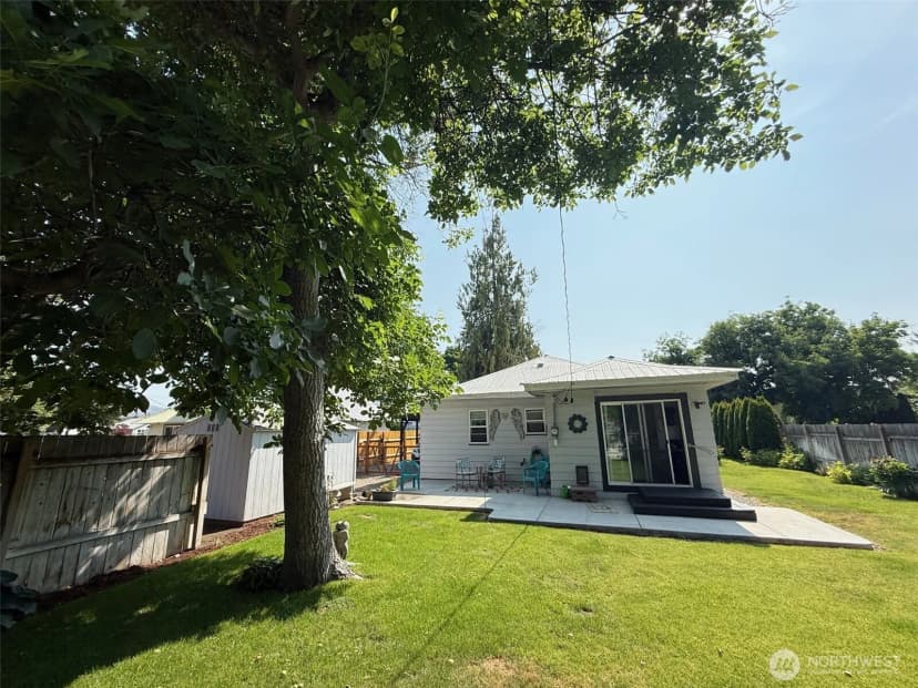 Property photo for 416 Cedar Street S, Omak photo 8