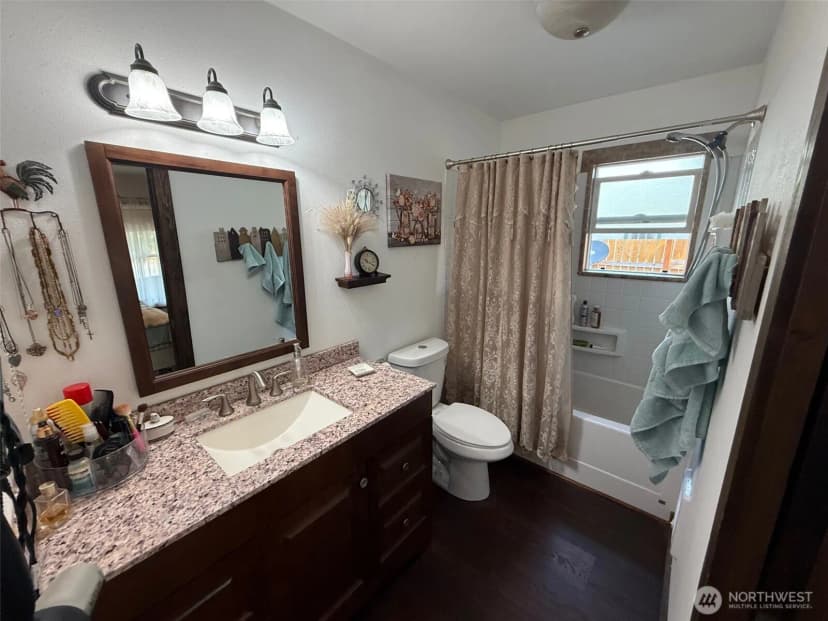 Property photo for 416 Cedar Street S, Omak photo 23