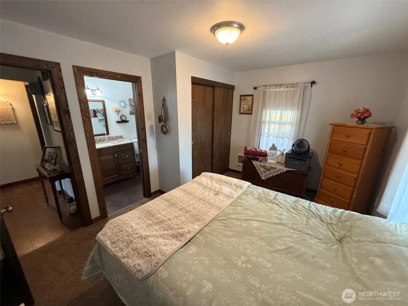 Property photo for 416 Cedar Street S, Omak photo 22