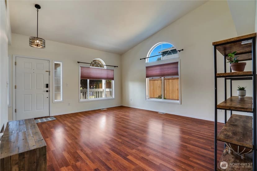 Property photo for 3409 49th Street Ne, Tacoma photo 2