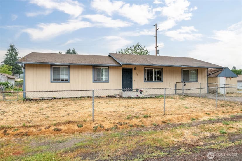 Property photo for 642 Sw 5th Avenue, Castle Rock photo 2