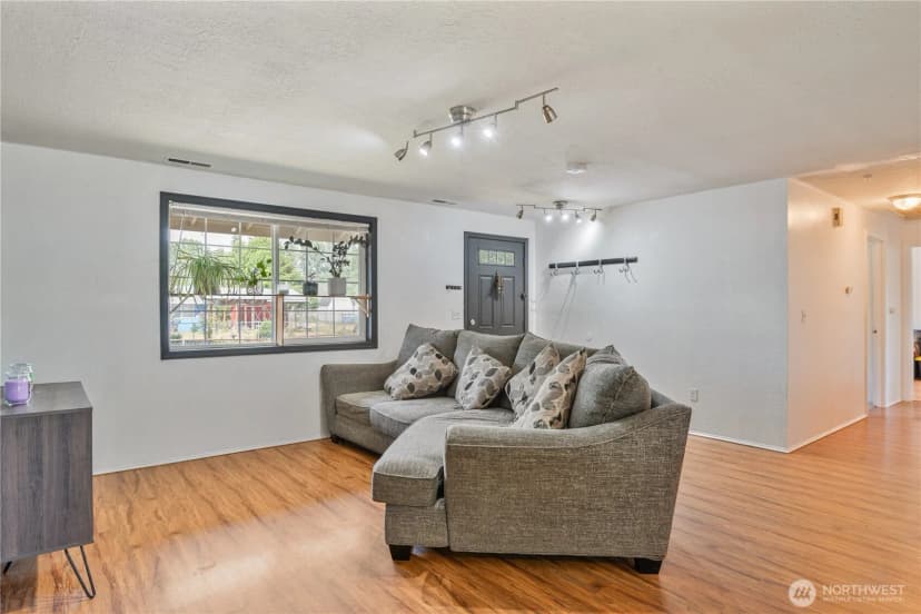 Property photo for 642 Sw 5th Avenue, Castle Rock photo 8