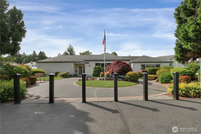 Property photo for 8608 Onyx Drive Sw #e, Lakewood photo 25
