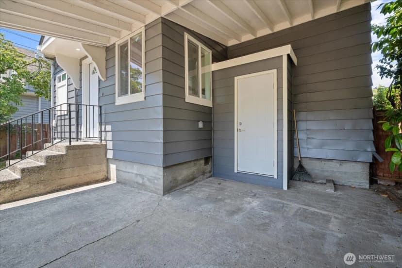 Property photo for 824 E Harrison, Tacoma photo 31