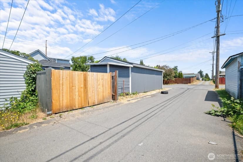 Property photo for 824 E Harrison, Tacoma photo 33