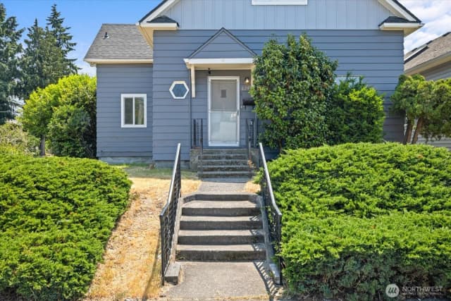 Property photo for 824 E Harrison, Tacoma photo 4