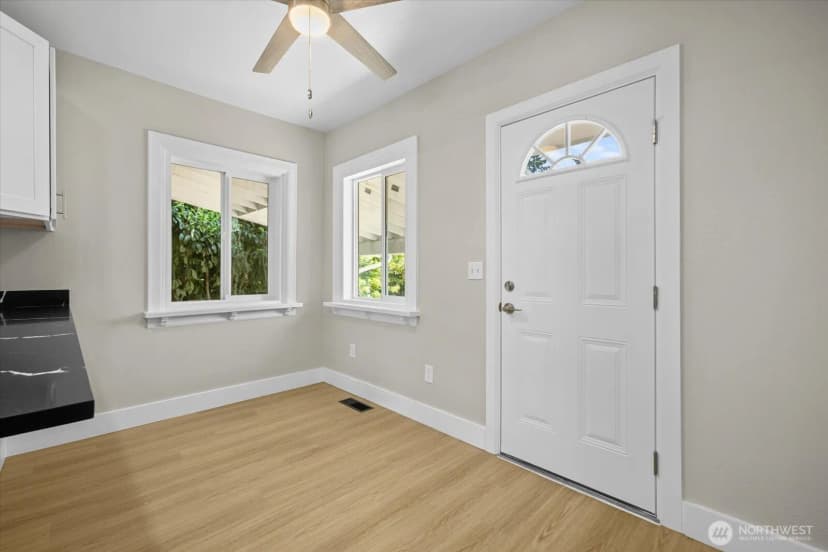 Property photo for 824 E Harrison, Tacoma photo 21
