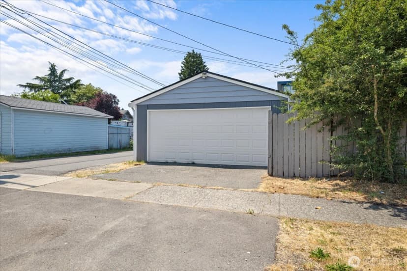 Property photo for 824 E Harrison, Tacoma photo 35