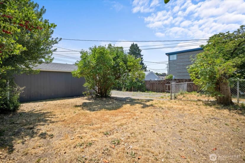 Property photo for 824 E Harrison, Tacoma photo 37