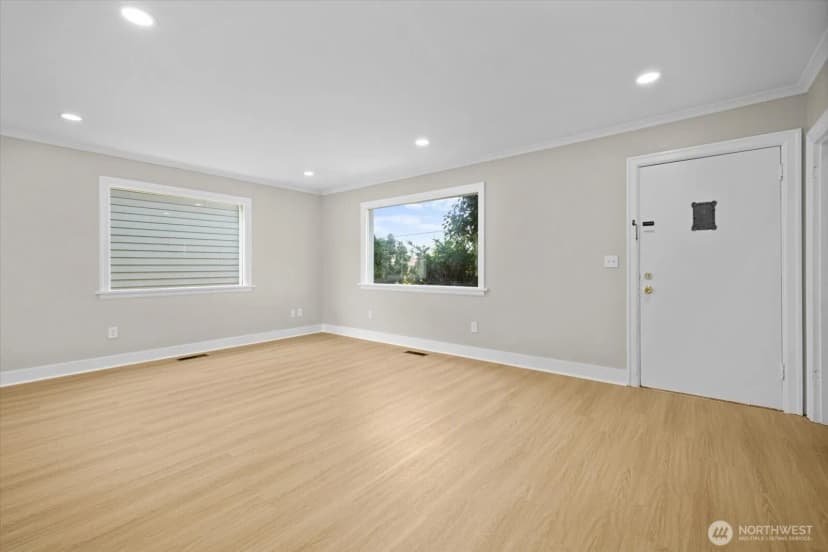 Property photo for 824 E Harrison, Tacoma photo 8