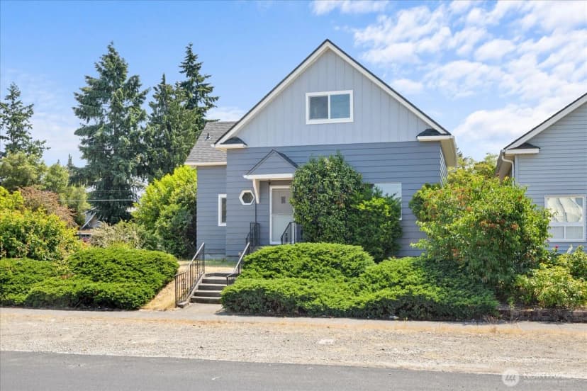 Property photo for 824 E Harrison, Tacoma photo 3