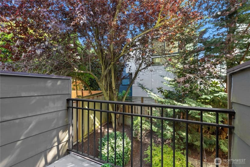 Property photo for 3806 Interlake Avenue N #b, Seattle photo 12