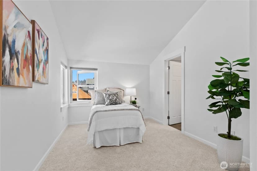 Property photo for 3806 Interlake Avenue N #b, Seattle photo 16