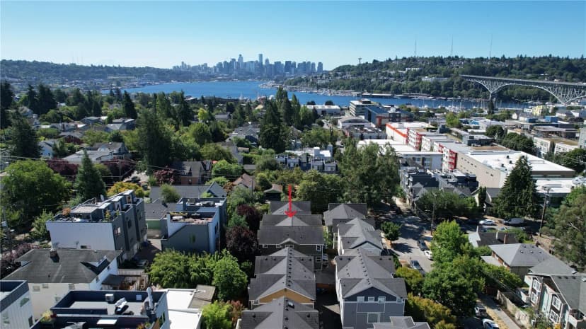 Property photo for 3806 Interlake Avenue N #b, Seattle photo 21