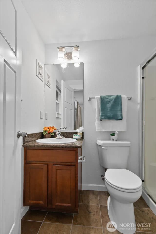 Property photo for 3806 Interlake Avenue N #b, Seattle photo 4