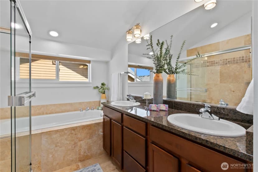 Property photo for 3806 Interlake Avenue N #b, Seattle photo 15