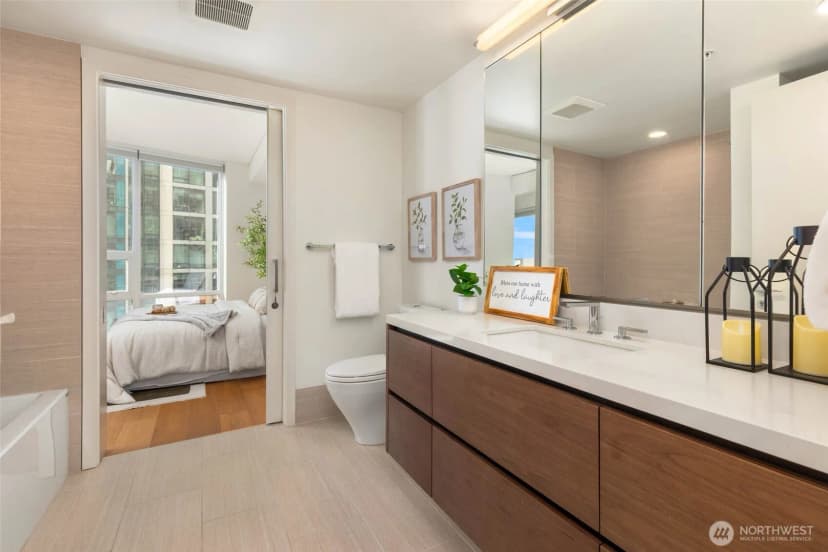 Property photo for 121 Stewart St #1407, Seattle photo 14