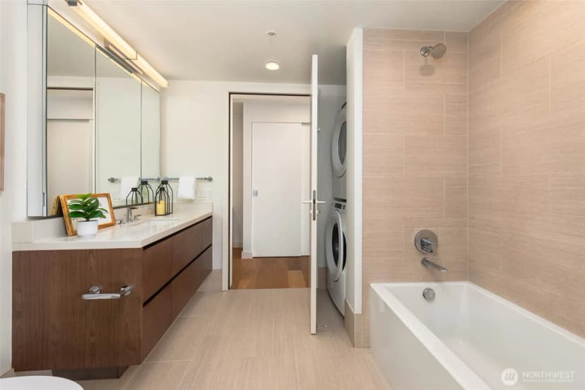 Property photo for 121 Stewart St #1407, Seattle photo 15