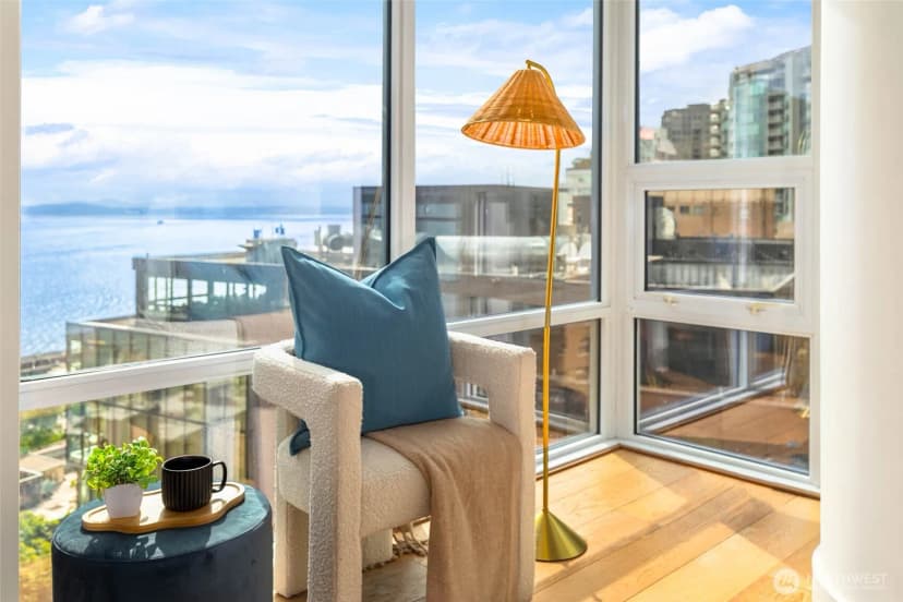 Property photo for 121 Stewart St #1407, Seattle photo 6