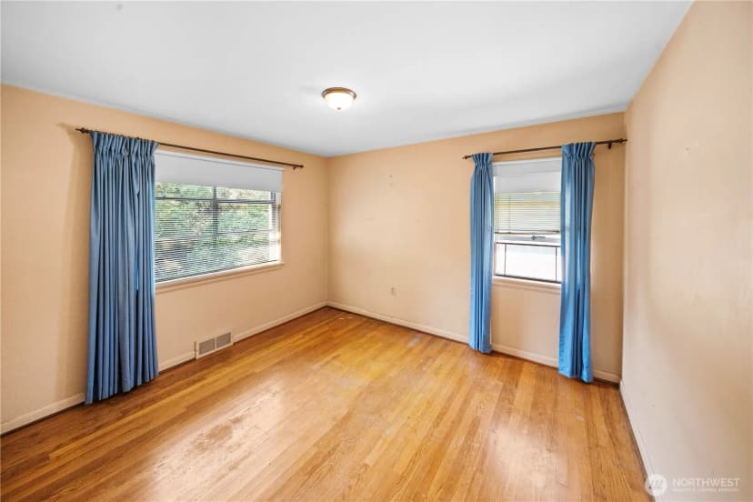 Property photo for 2518 36th Avenue W, Seattle photo 21