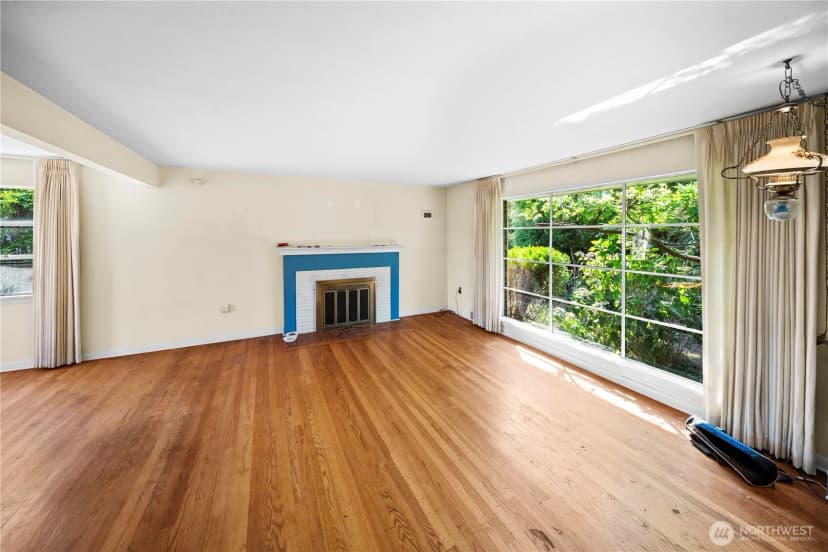 Property photo for 2518 36th Avenue W, Seattle photo 11