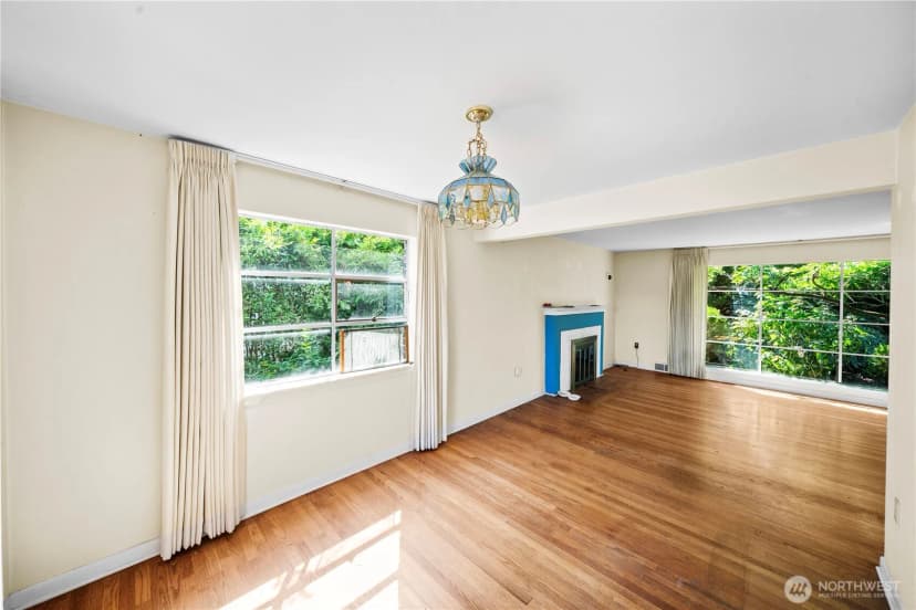 Property photo for 2518 36th Avenue W, Seattle photo 12