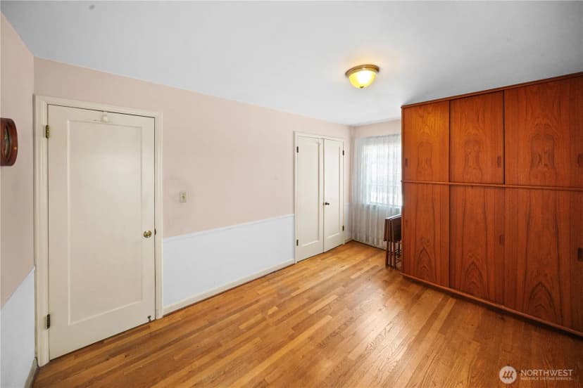 Property photo for 2518 36th Avenue W, Seattle photo 20