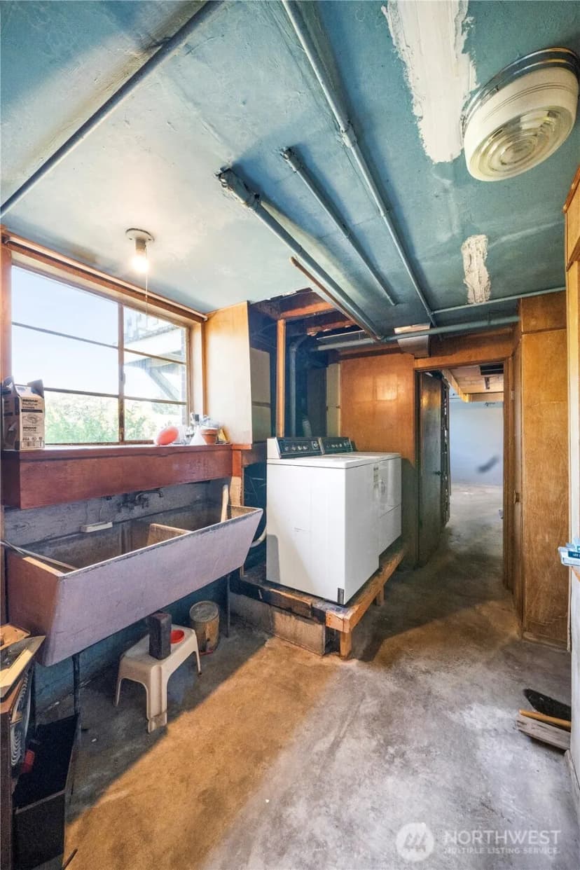 Property photo for 2518 36th Avenue W, Seattle photo 28