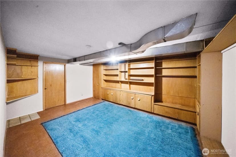 Property photo for 2518 36th Avenue W, Seattle photo 17