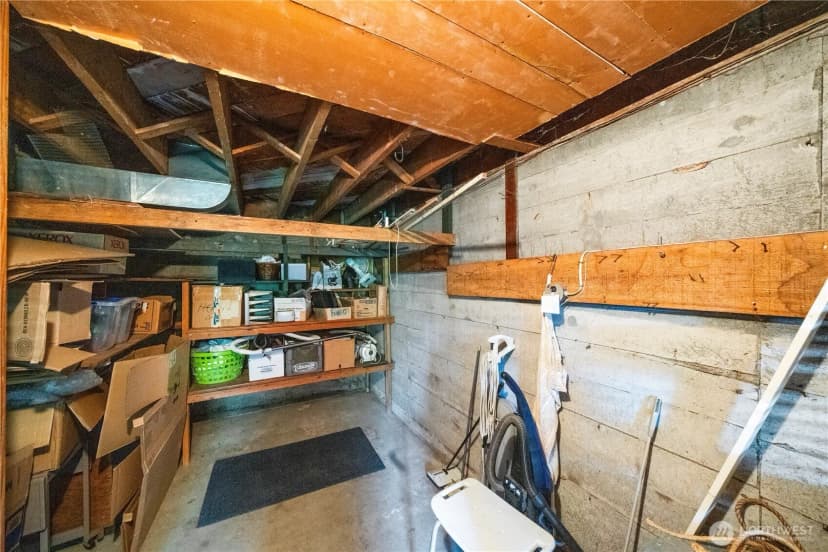 Property photo for 2518 36th Avenue W, Seattle photo 27