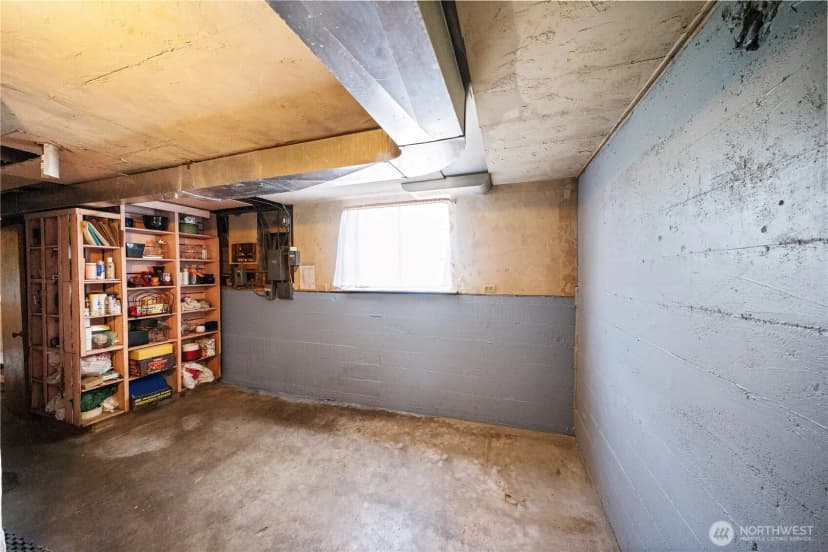 Property photo for 2518 36th Avenue W, Seattle photo 26