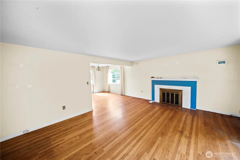 Property photo for 2518 36th Avenue W, Seattle photo 10