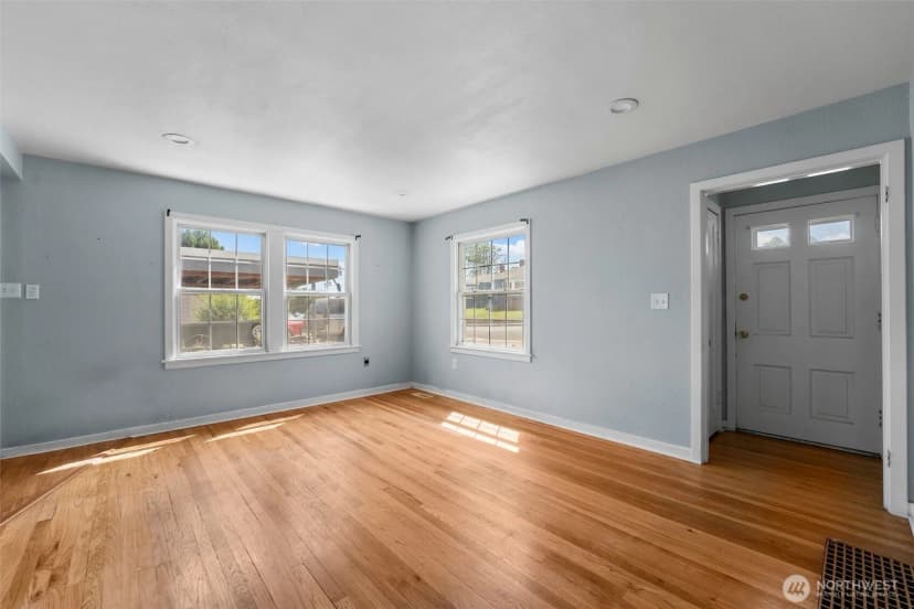 Property photo for 137 E Hemlock Avenue, Sunnyside photo 8