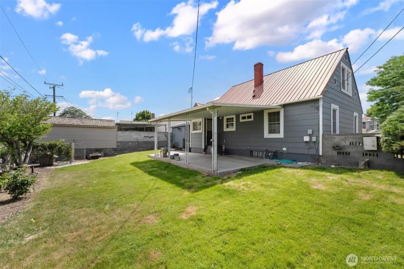 Property photo for 137 E Hemlock Avenue, Sunnyside photo 6
