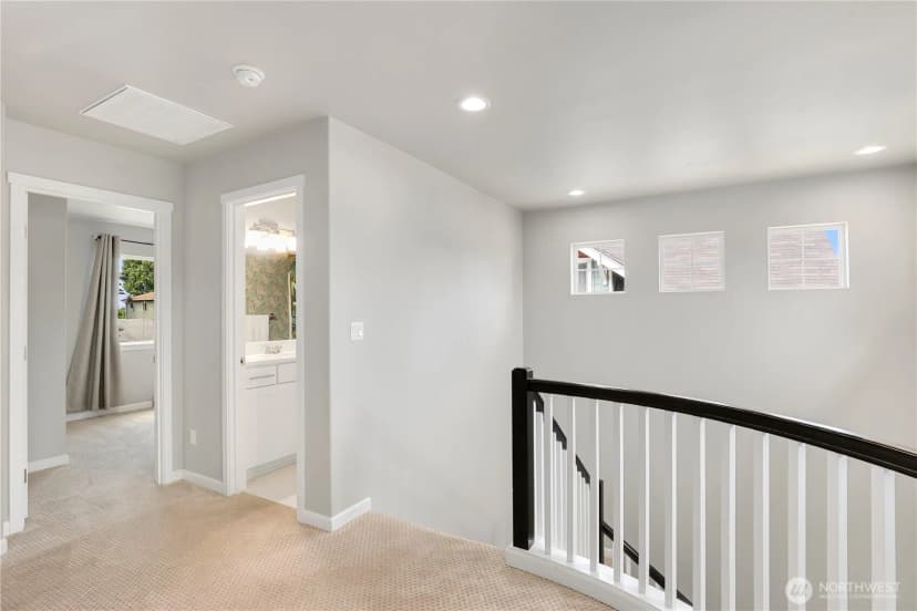 Property photo for 8438 Tacoma Avenue S, Tacoma photo 17