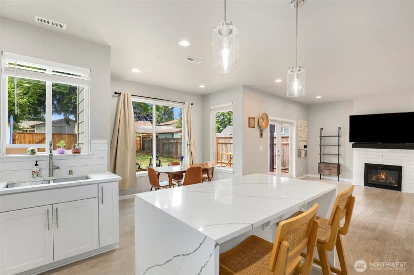 Property photo for 8438 Tacoma Avenue S, Tacoma photo 13