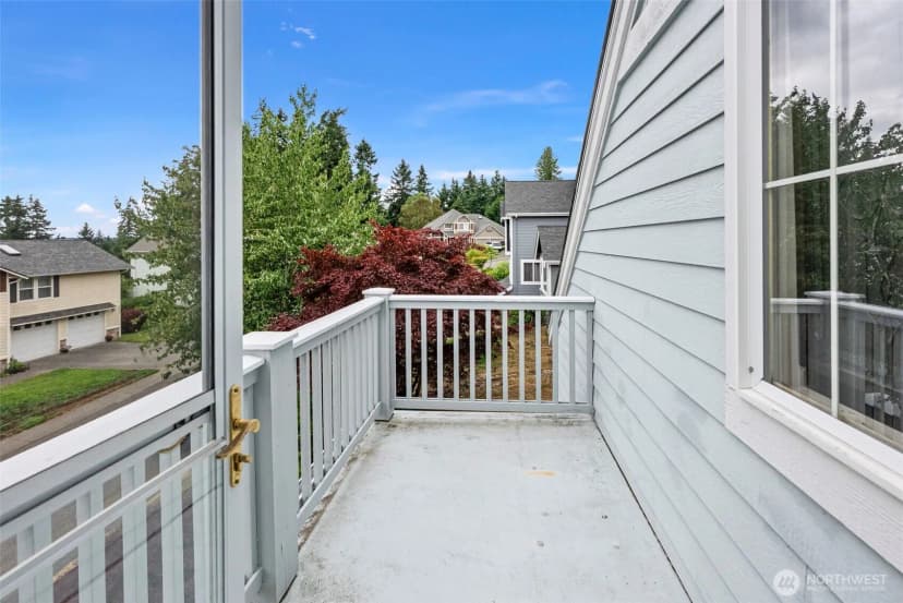 Property photo for 3532 Ne Shore Cliff Street, Bremerton photo 21