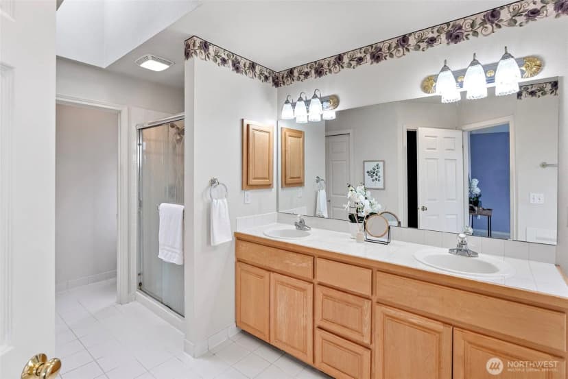 Property photo for 3532 Ne Shore Cliff Street, Bremerton photo 24