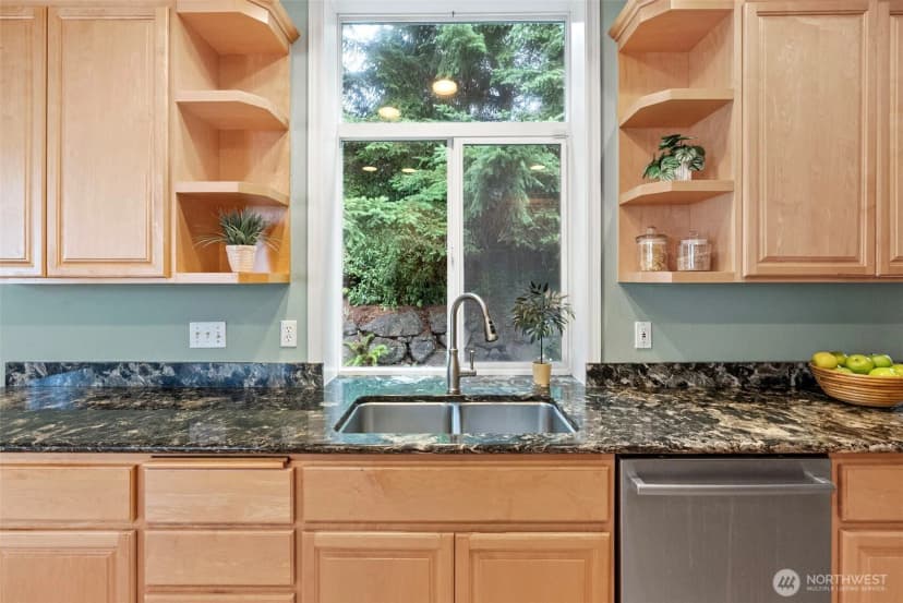 Property photo for 3532 Ne Shore Cliff Street, Bremerton photo 12