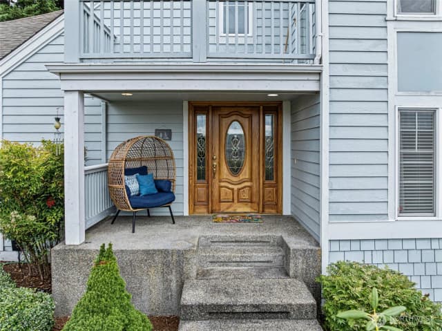 Property photo for 3532 Ne Shore Cliff Street, Bremerton photo 3