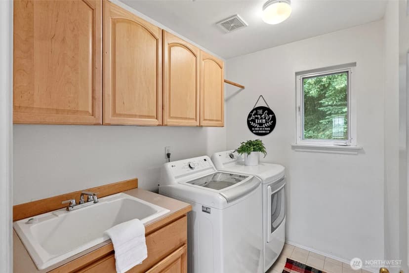 Property photo for 3532 Ne Shore Cliff Street, Bremerton photo 28