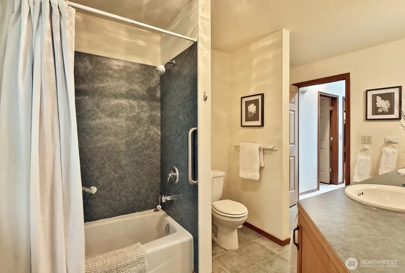 Property photo for 3048 Forest Lane, Langley photo 12
