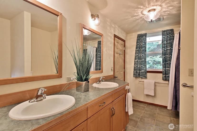 Property photo for 3048 Forest Lane, Langley photo 13